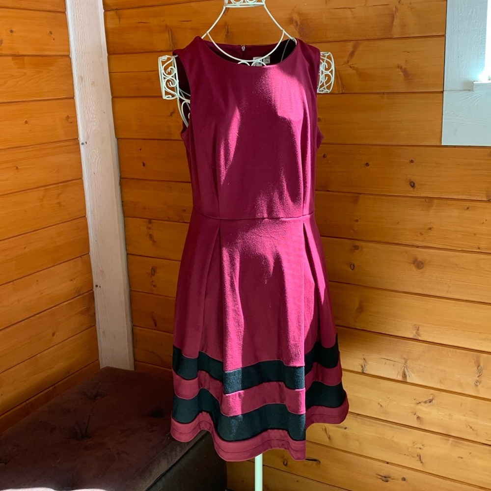 Fun flirty burgundy dress, size 6, Emma & Michele